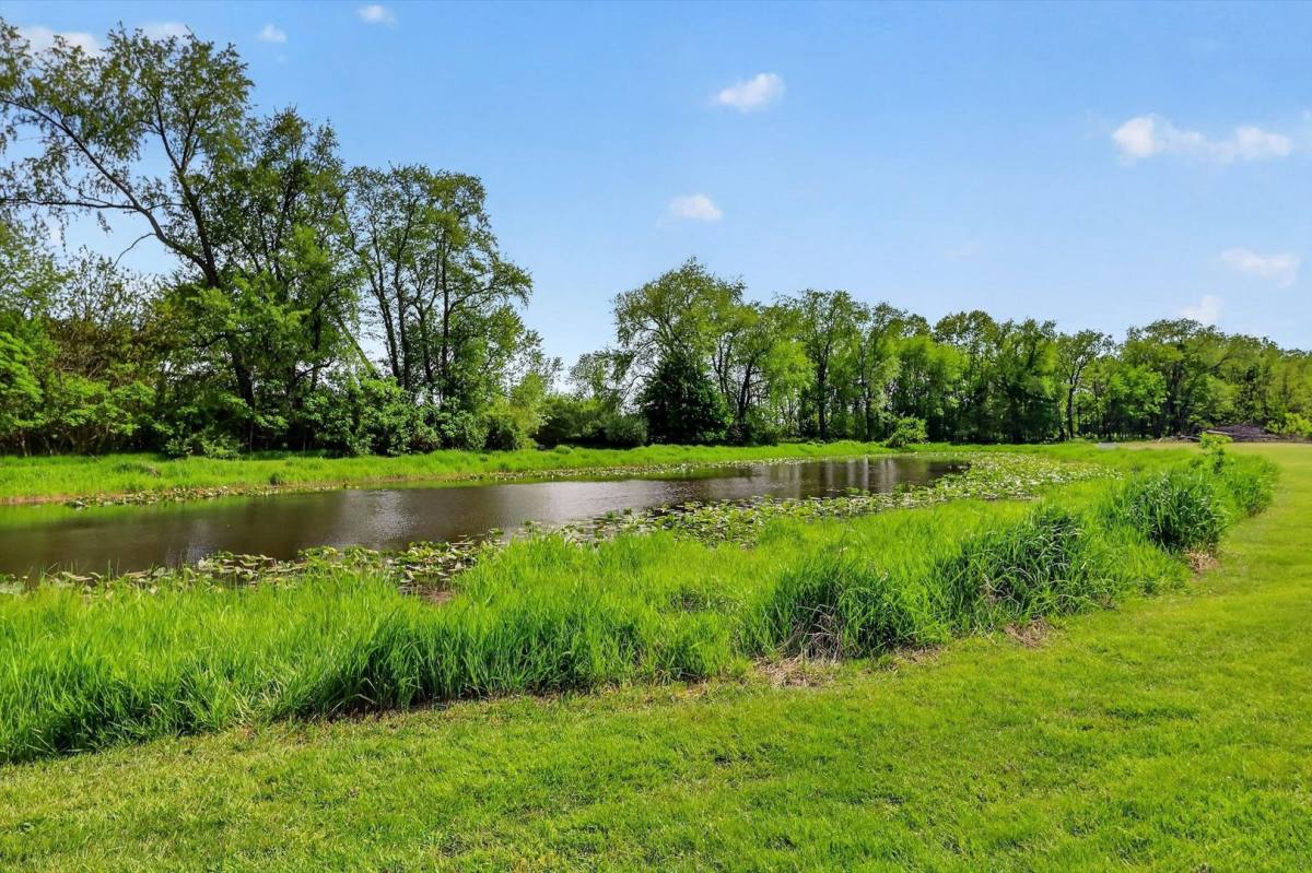 Apartment for rent at 1424 E View Ave, Vicksburg, MI 49097