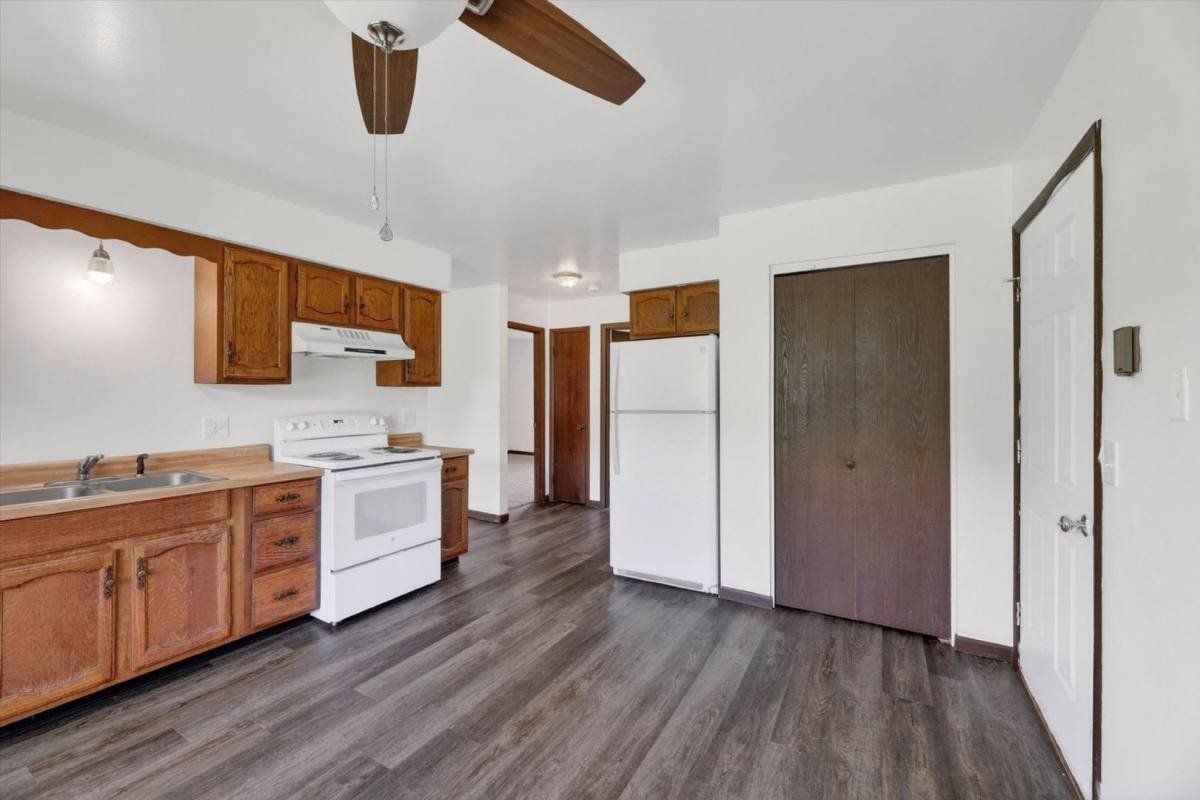 Apartment for rent at 1424 E View Ave, Vicksburg, MI 49097