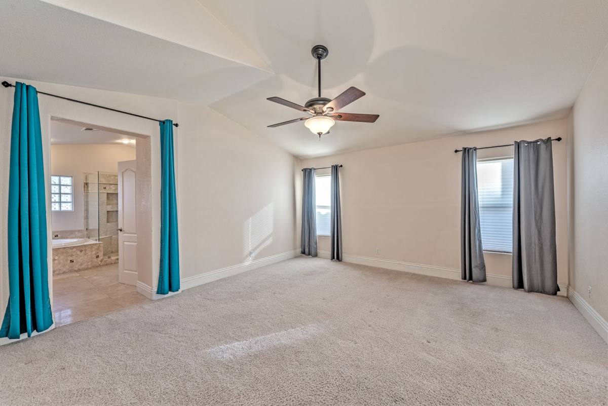 House for rent at 2175 Fountain Springs Dr, Henderson, NV 89074