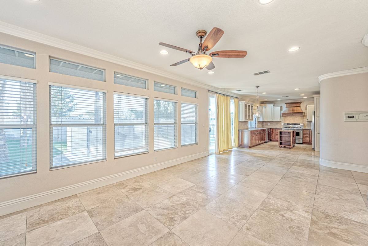 House for rent at 2175 Fountain Springs Dr, Henderson, NV 89074