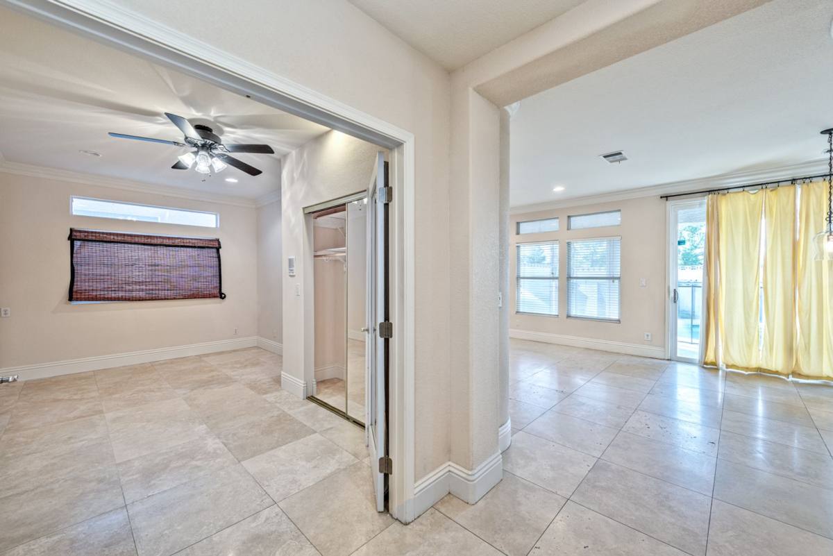 House for rent at 2175 Fountain Springs Dr, Henderson, NV 89074
