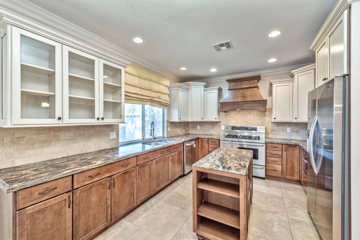 House for rent at 2175 Fountain Springs Dr, Henderson, NV 89074