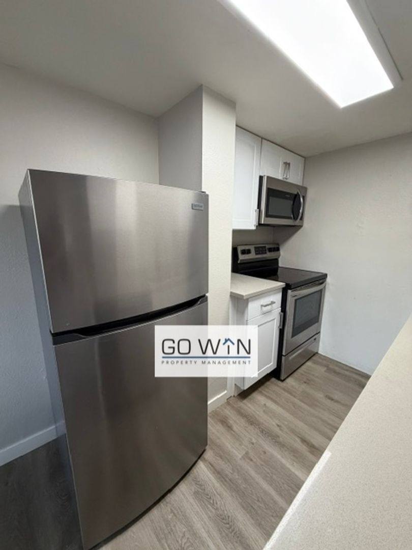 Apartment for rent at 44 E Roanoke Ave, Phoenix, AZ 85004
