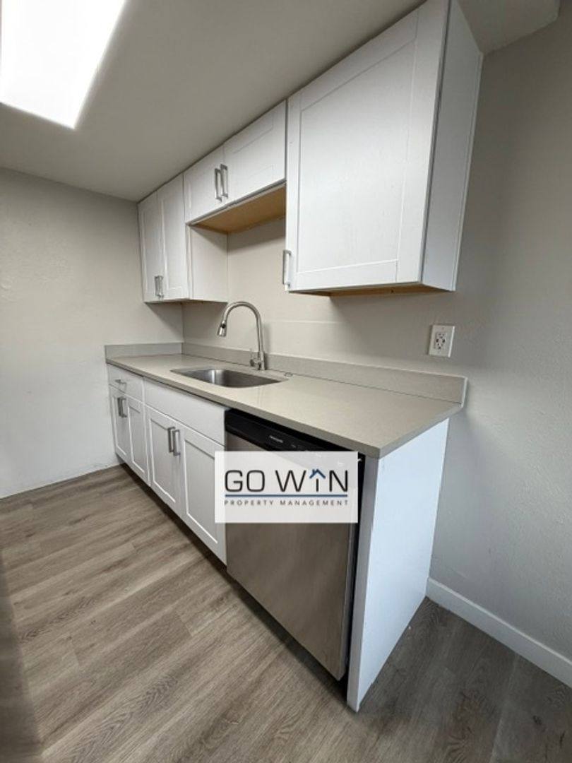 Apartment for rent at 44 E Roanoke Ave, Phoenix, AZ 85004