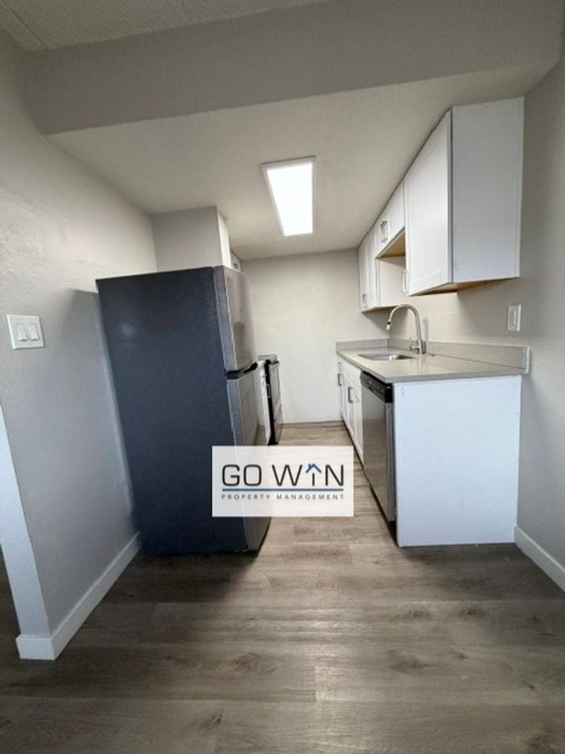 Apartment for rent at 44 E Roanoke Ave, Phoenix, AZ 85004
