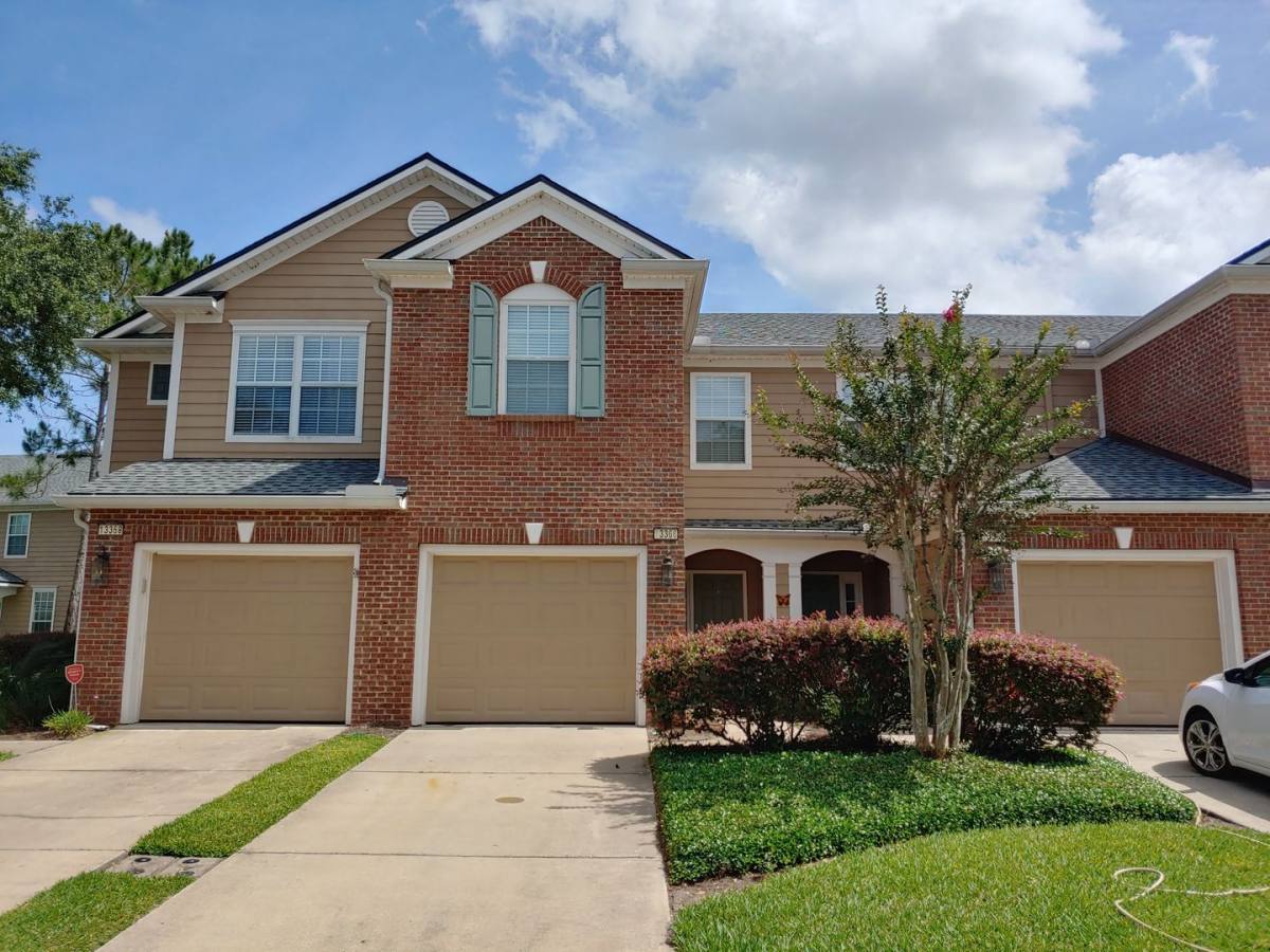Townhouse for rent at 13366 Stone Pond Dr, Jacksonville, FL 32224