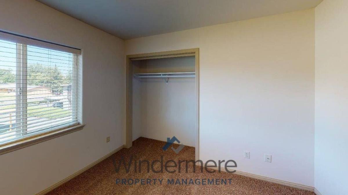 Apartment for rent at 1100 S College Ave, College Place, WA 99324