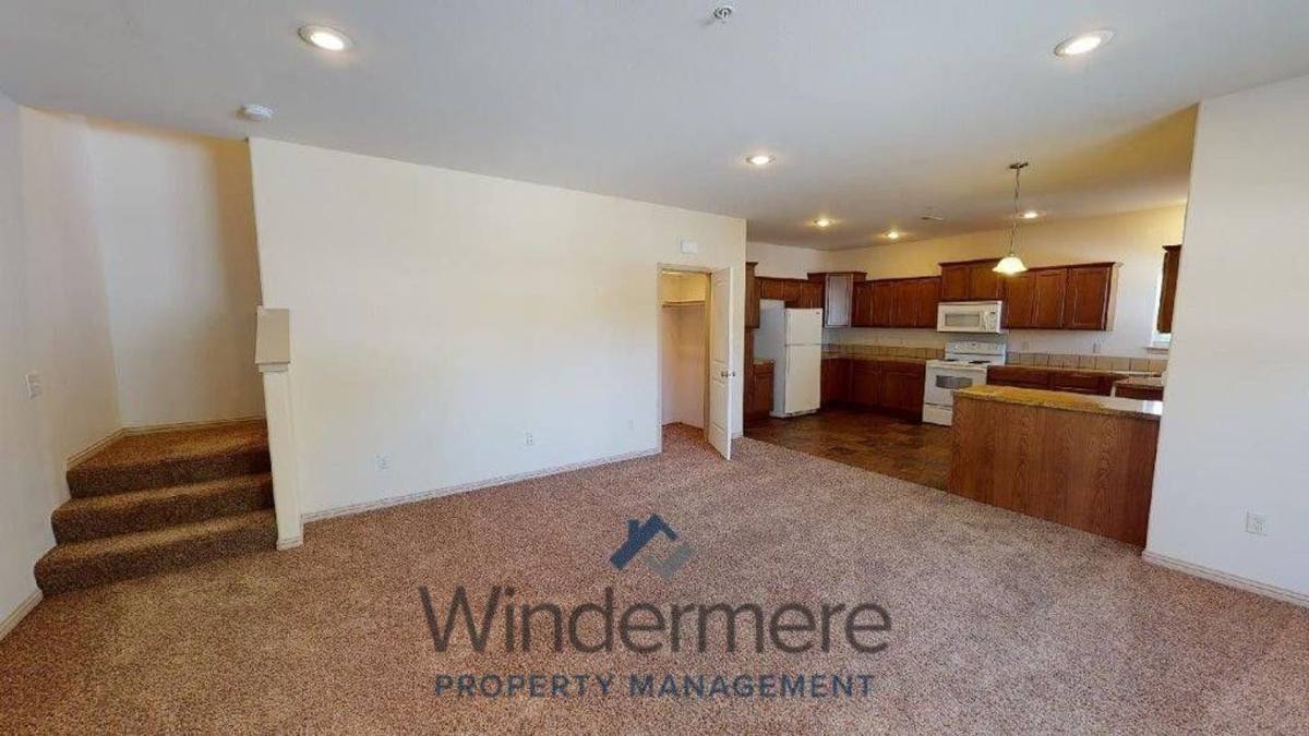 Apartment for rent at 1100 S College Ave, College Place, WA 99324