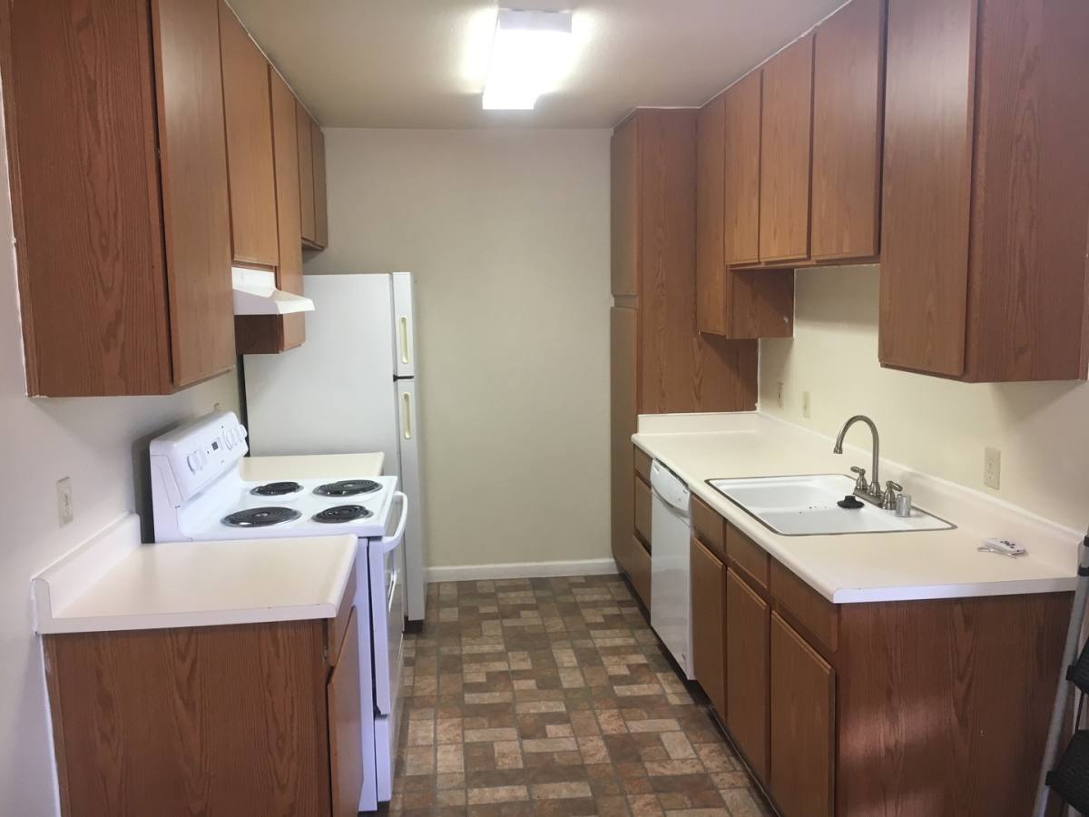Apartment for rent at 123 College Ave, Modesto, CA 95350