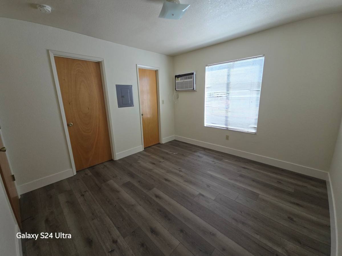 Apartment for rent at 123 College Ave, Modesto, CA 95350