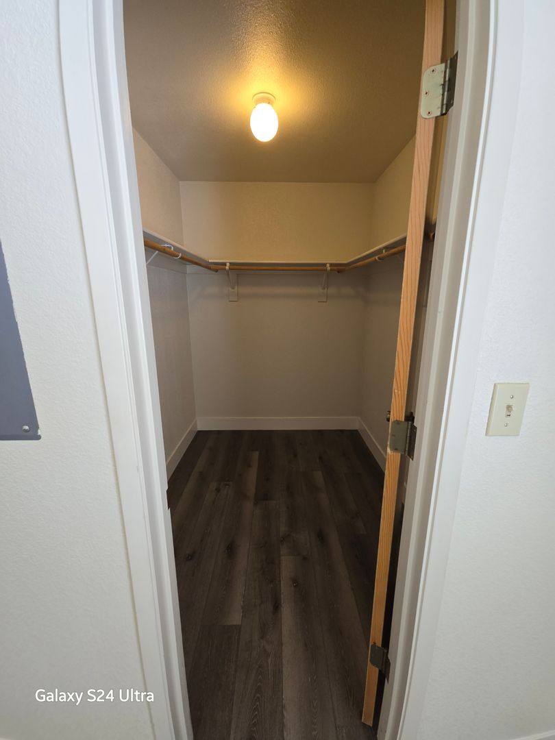 Apartment for rent at 123 College Ave, Modesto, CA 95350
