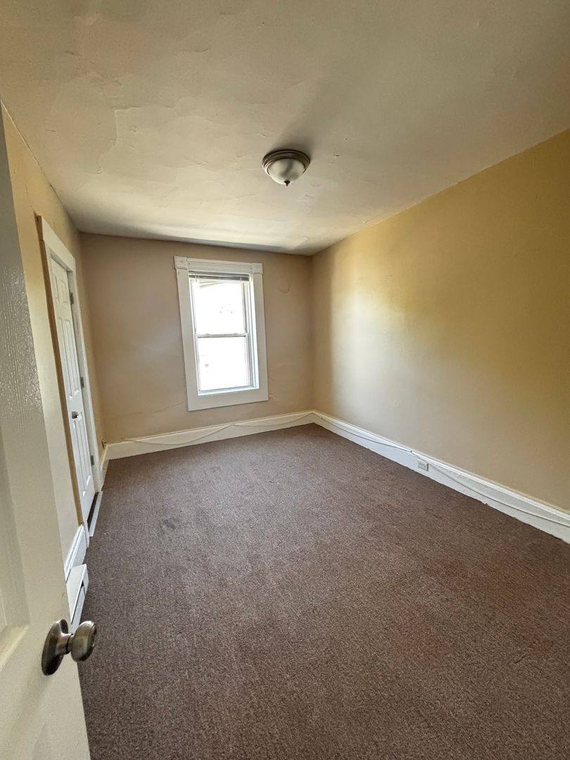 Apartment for rent at 45-49 Vernon St 845-855 Main, Holyoke, MA 01040