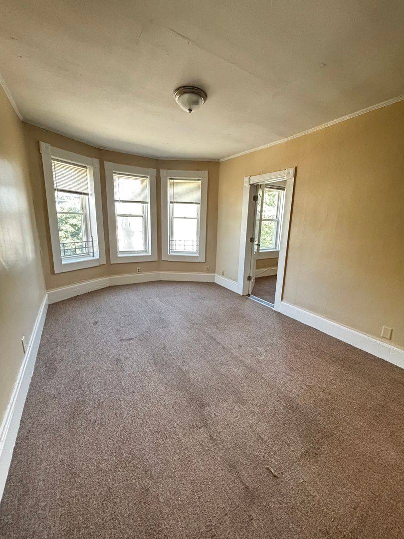 Apartment for rent at 45-49 Vernon St 845-855 Main, Holyoke, MA 01040