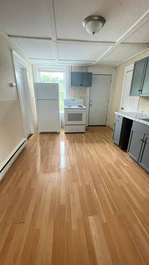 Apartment for rent at 45-49 Vernon St 845-855 Main, Holyoke, MA 01040