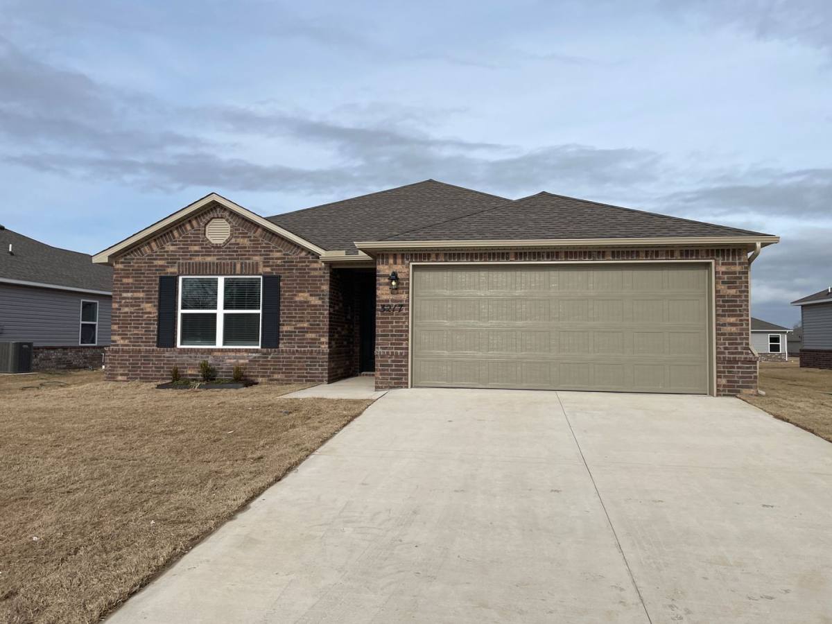House for rent at 3217 E Ricky Dr, Siloam Springs, AR 72761