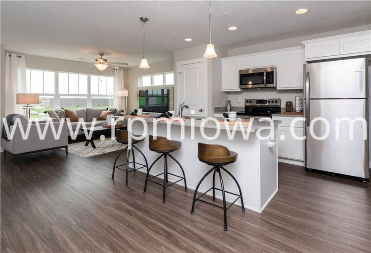Townhouse for rent at 159 NE 23rd Lane, Ankeny, IA 50021