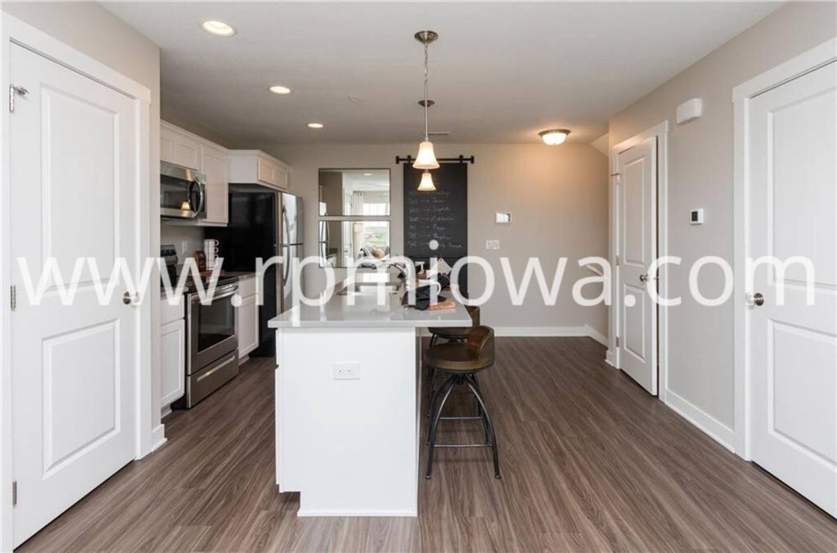 Townhouse for rent at 159 NE 23rd Lane, Ankeny, IA 50021