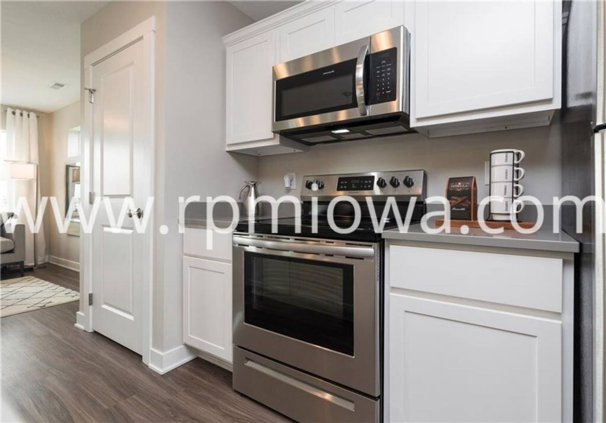 Townhouse for rent at 159 NE 23rd Lane, Ankeny, IA 50021