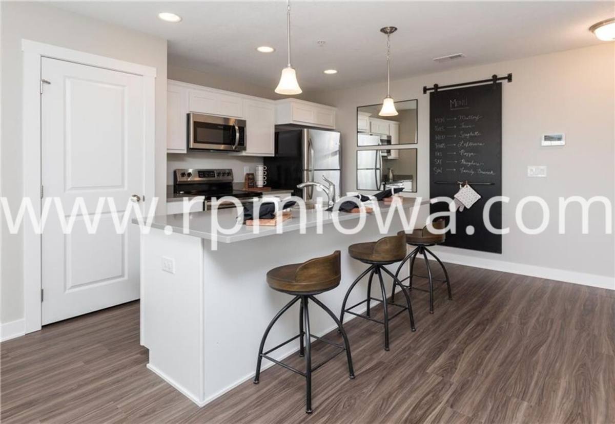 Townhouse for rent at 159 NE 23rd Lane, Ankeny, IA 50021