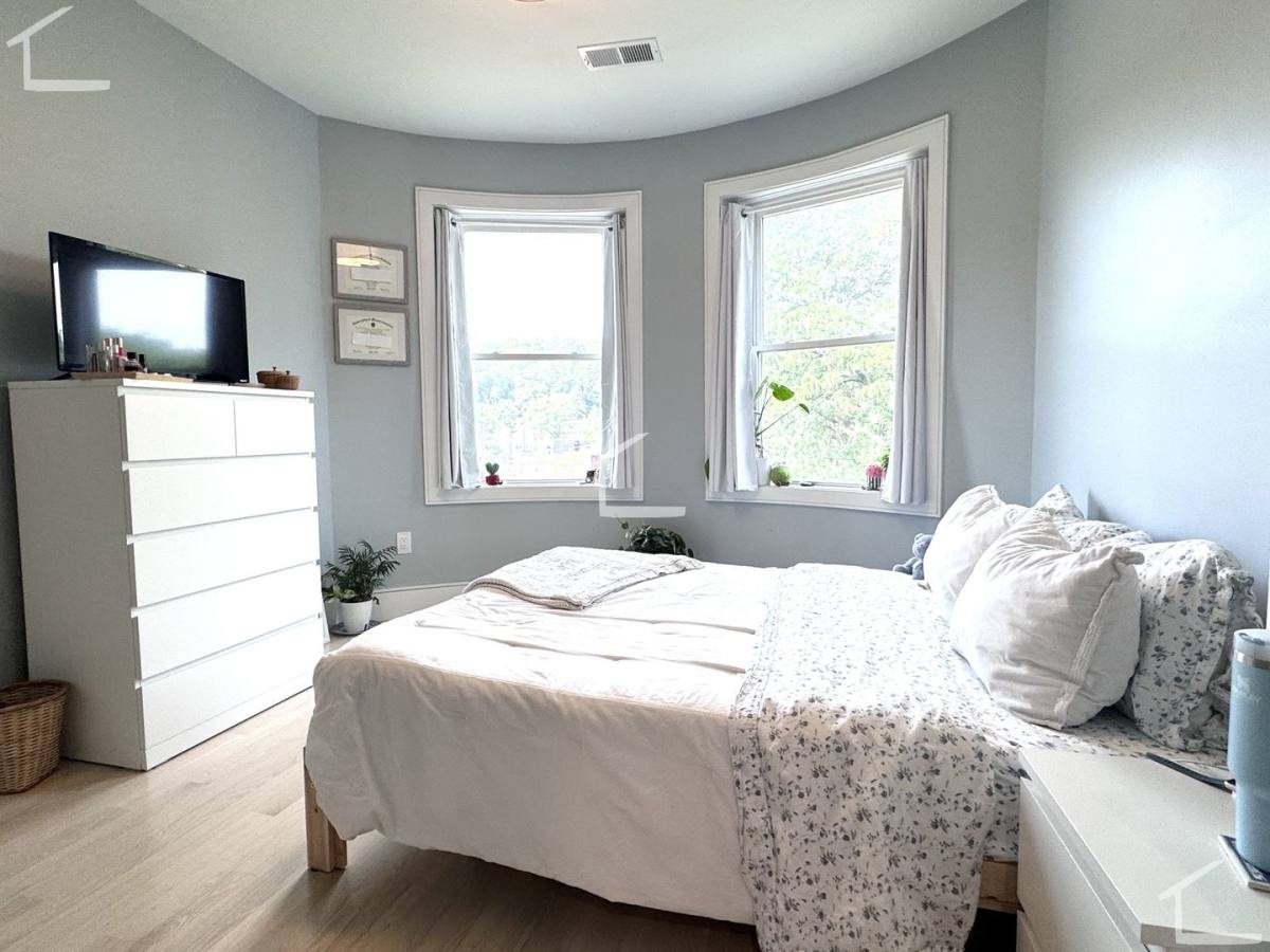 Apartment for rent at 9 University Rd #12, Brookline, MA 02445