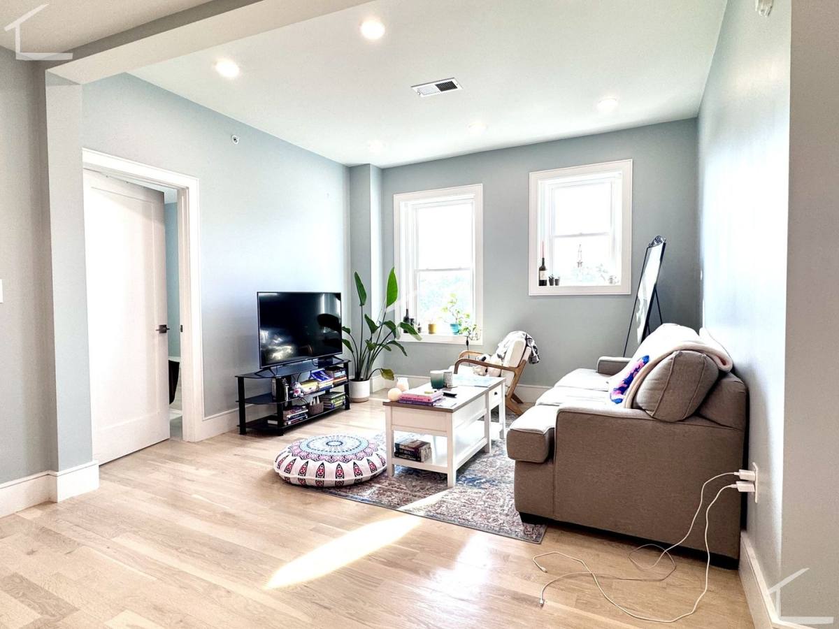 Apartment for rent at 9 University Rd #12, Brookline, MA 02445