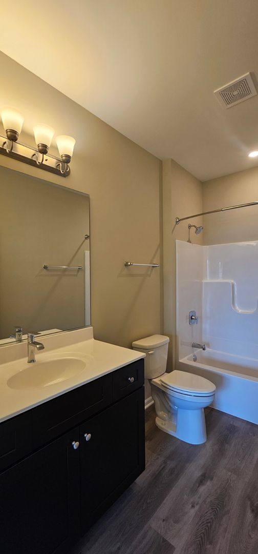 Apartment for rent at 500-522 Timber Pointe Dr, Joliet, IL 60431