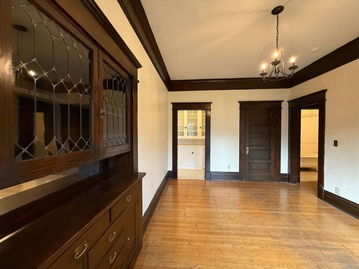 Apartment for rent at 618 S Jefferson St, Spokane, WA 99204