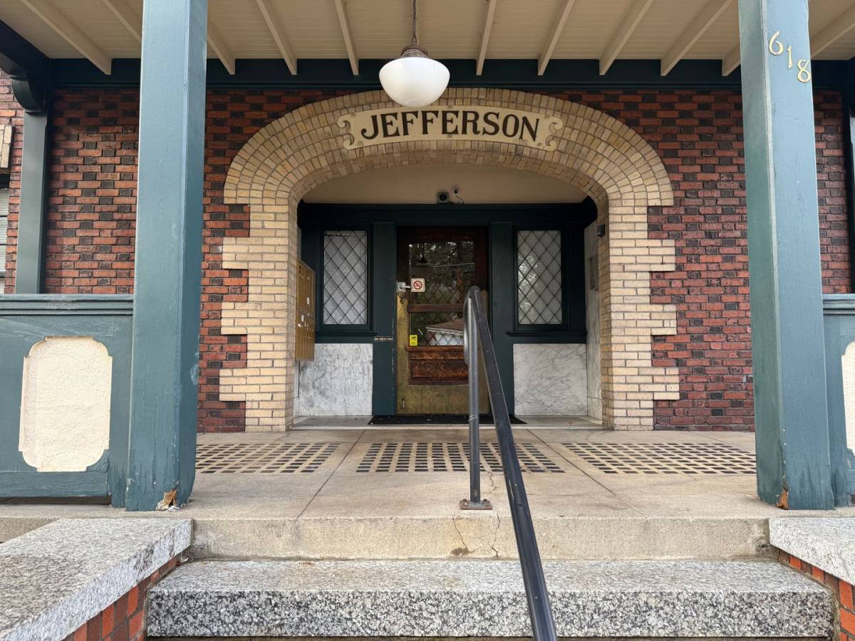 Apartment for rent at 618 S Jefferson St, Spokane, WA 99204