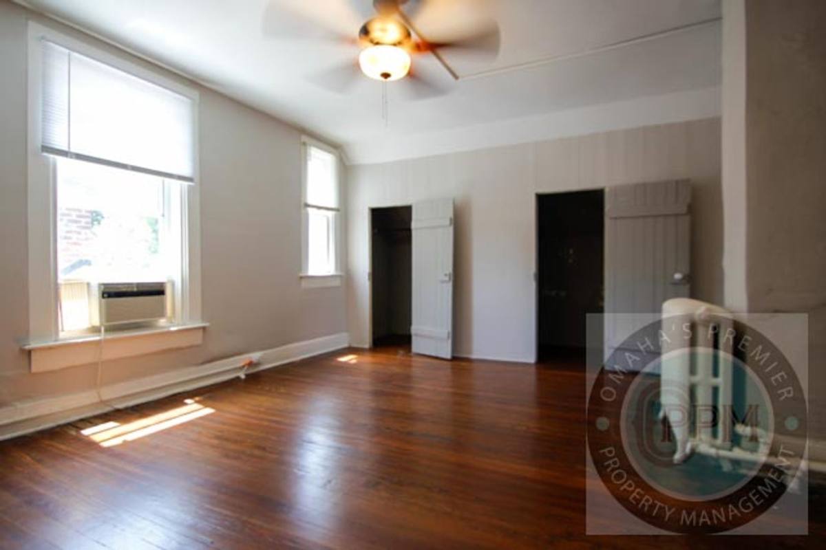 House for rent at 4015 Marcy St, Omaha, NE 68105