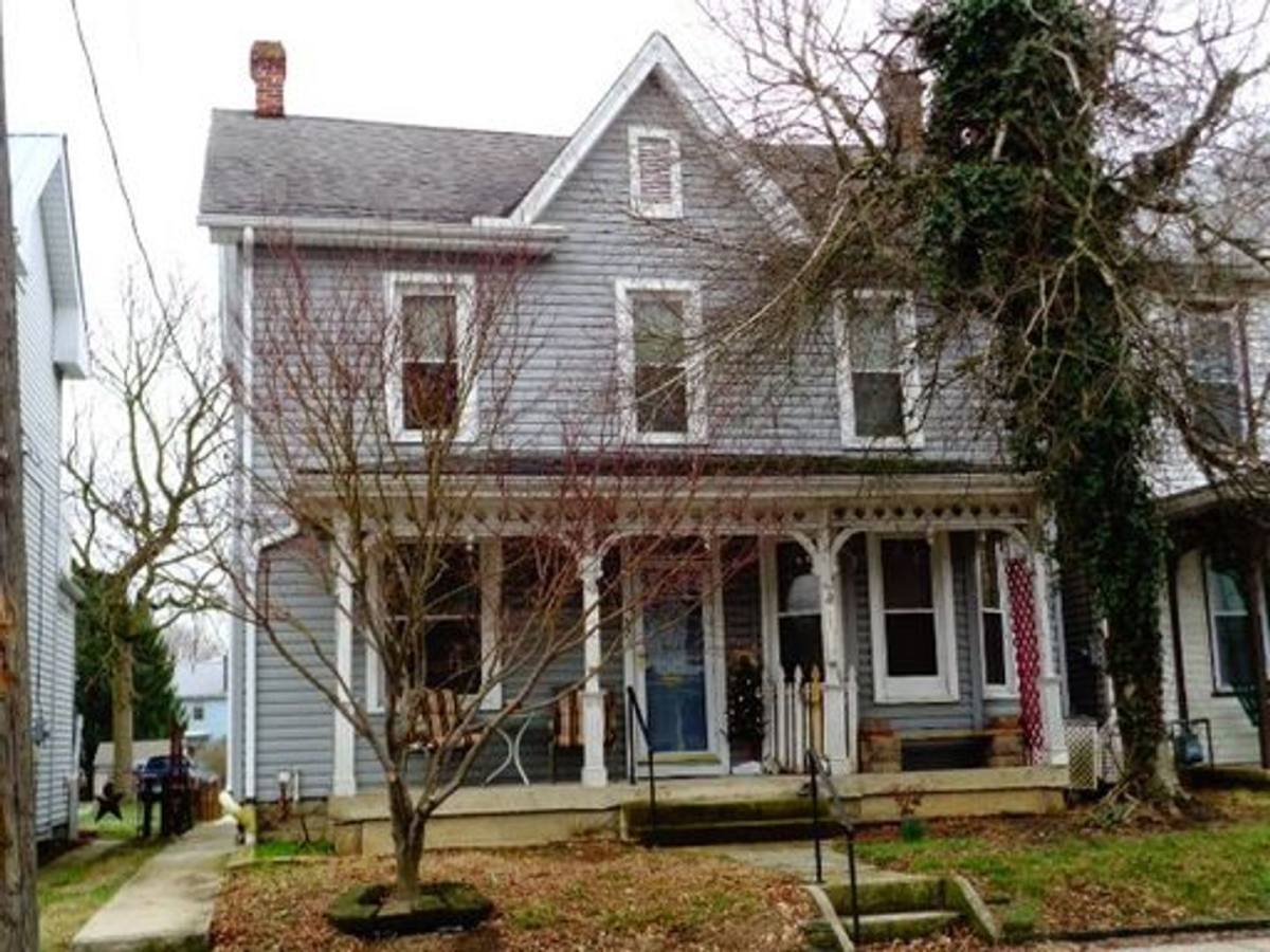 Apartment for rent at 326 E Orange St, Shippensburg, PA 17257