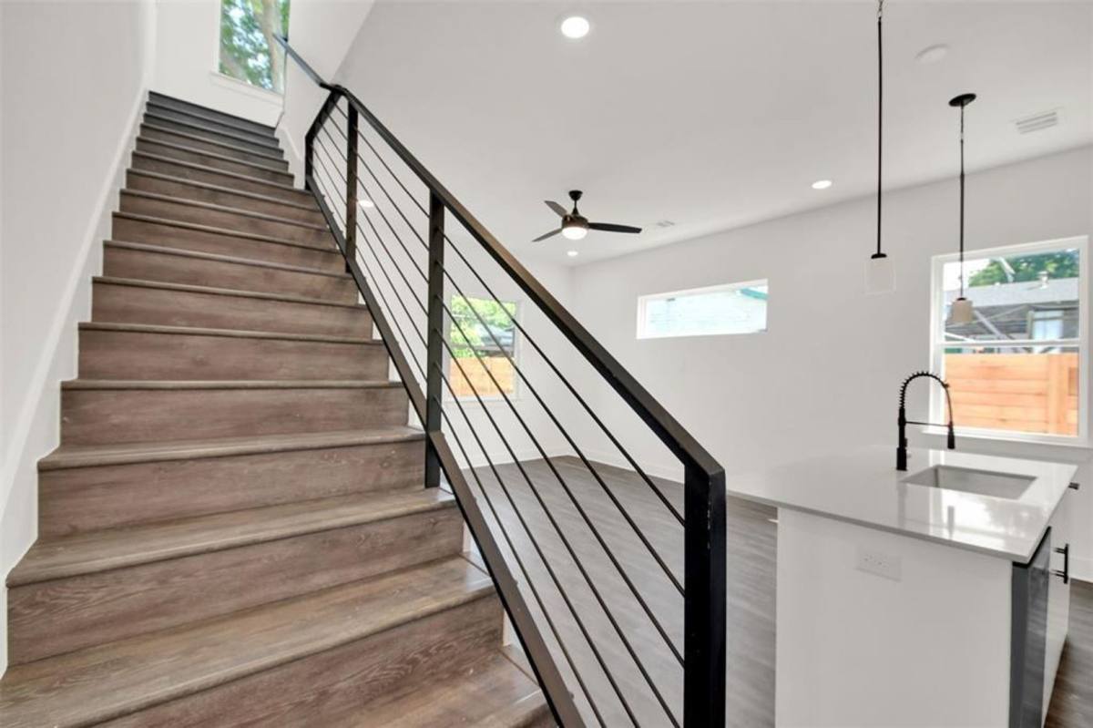 Apartment for rent at 7603 Carver Ave, Austin, TX 78752