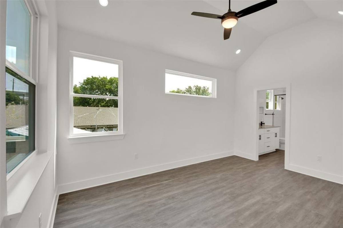 Apartment for rent at 7603 Carver Ave, Austin, TX 78752