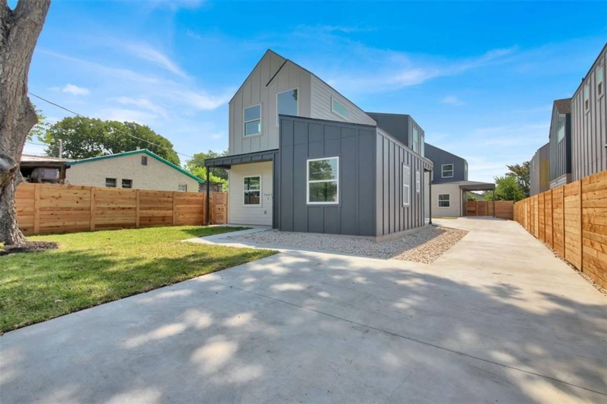 Apartment for rent at 7603 Carver Ave, Austin, TX 78752
