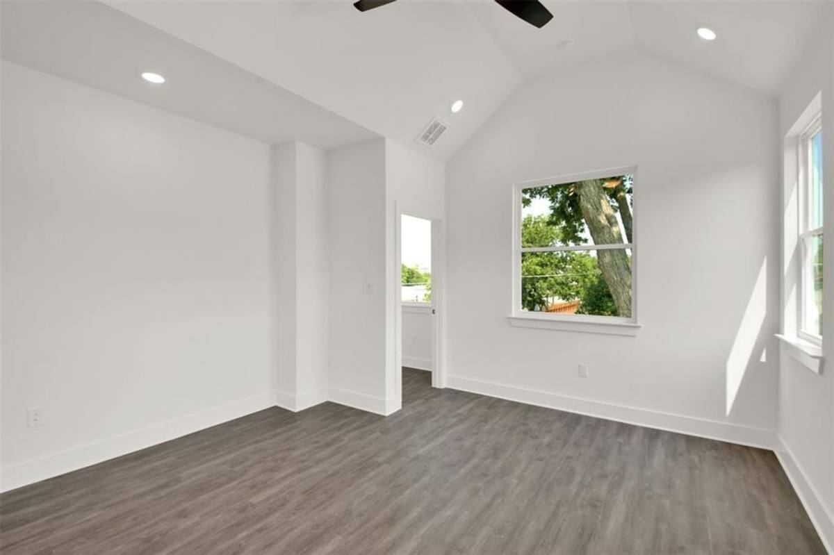 Apartment for rent at 7603 Carver Ave, Austin, TX 78752