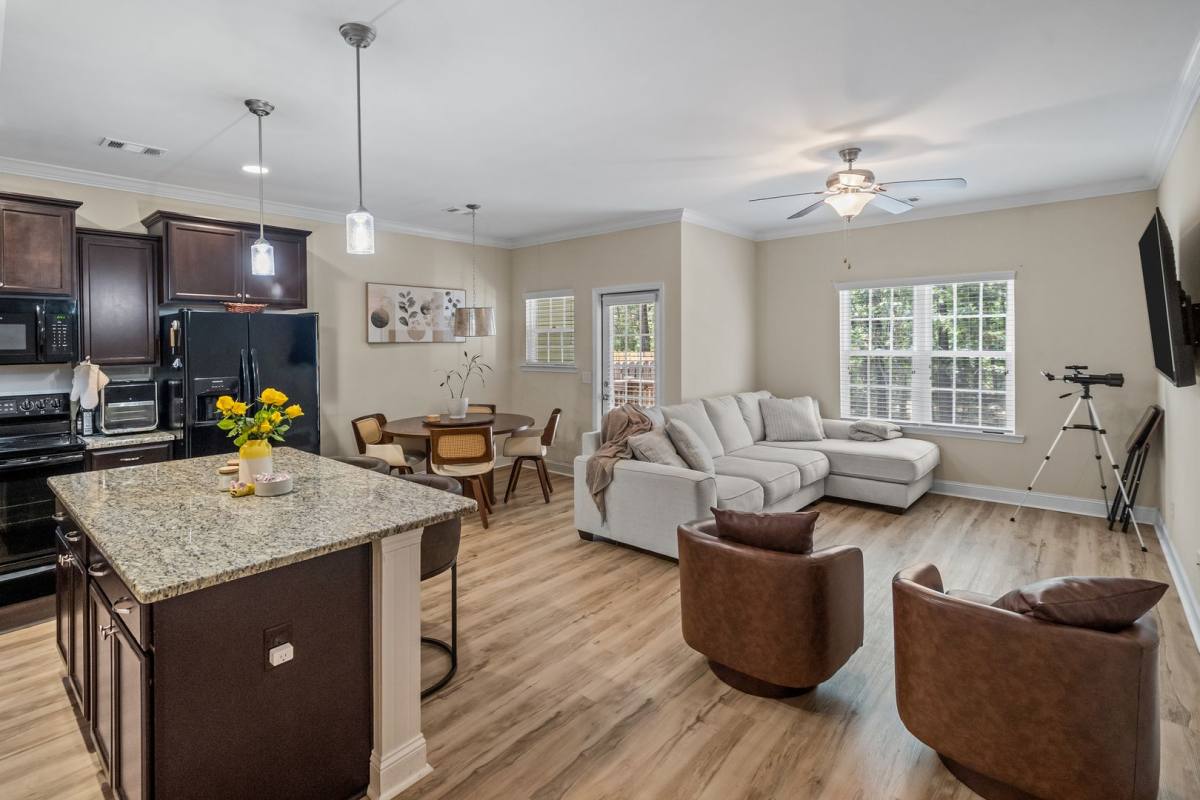 Townhouse for rent at 45 Horizon Lane, Richmond Hill, GA 31324