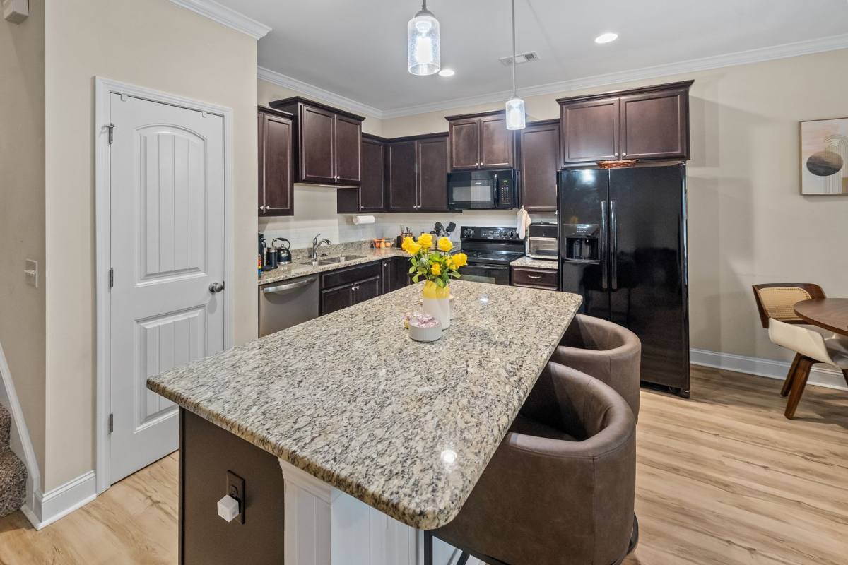 Townhouse for rent at 45 Horizon Lane, Richmond Hill, GA 31324