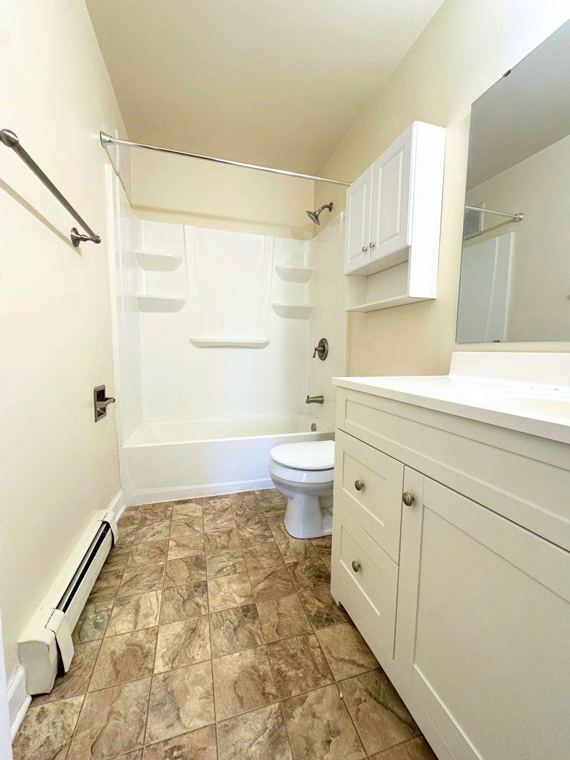 Apartment for rent at 101-140 Linden Lane, Mequon, WI 53092