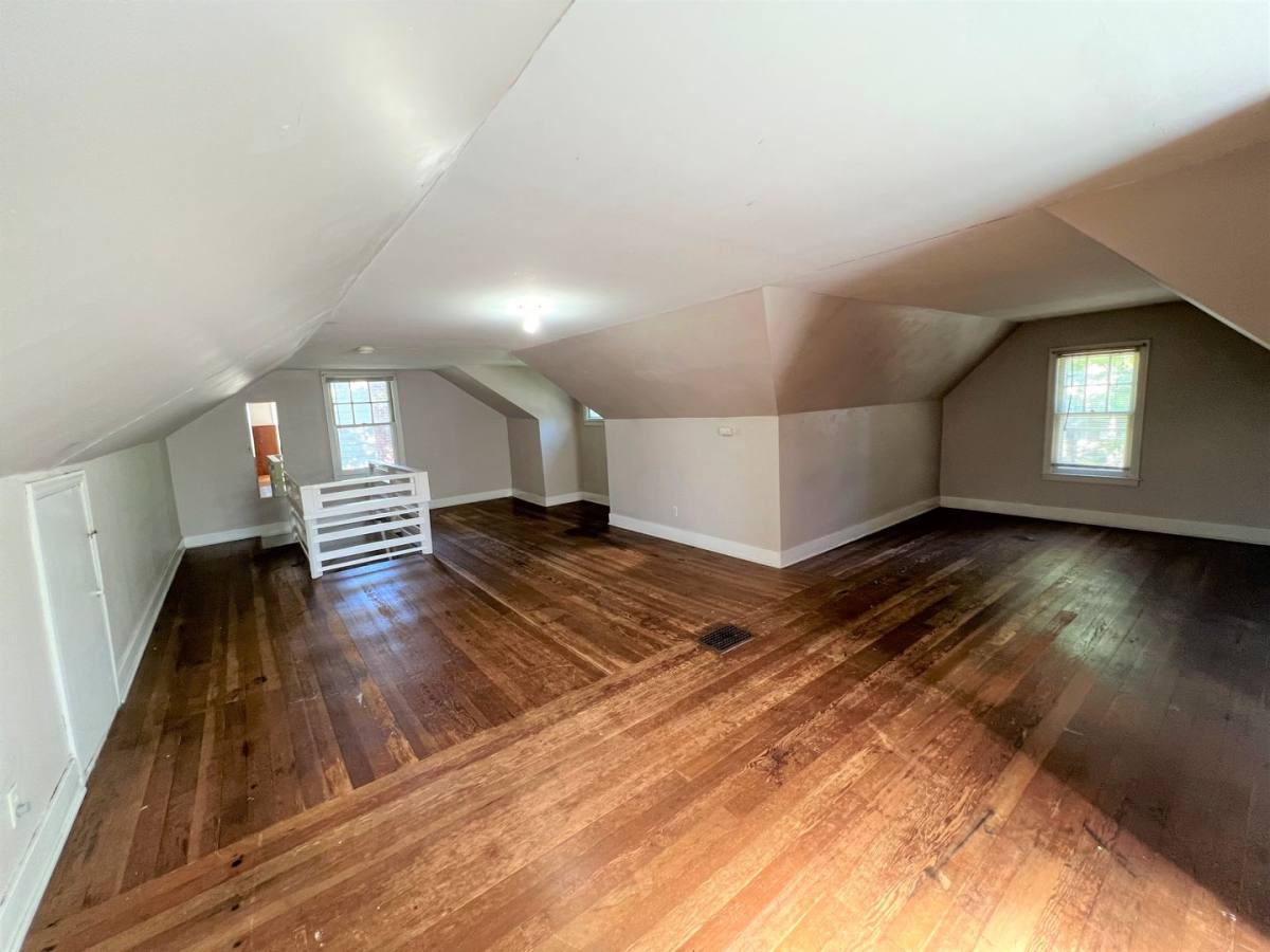 House for rent at 1117 Bertrand St, Manhattan, KS 66502
