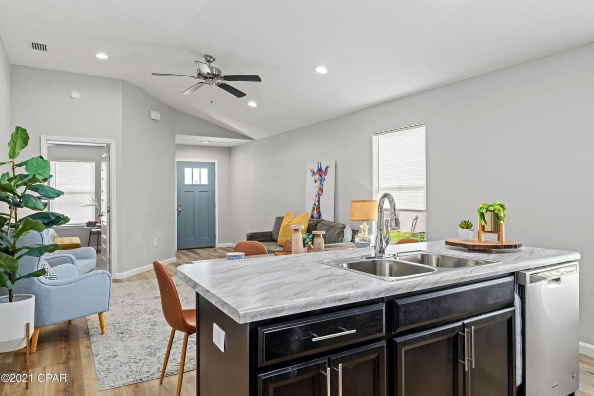 Townhouse for rent at 3835 Avon Rd, Panama City, FL 32404