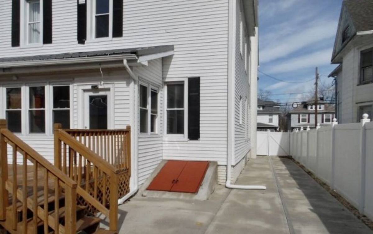Apartment for rent at 211-213 Montgomery Ave, Pittston, PA 18643