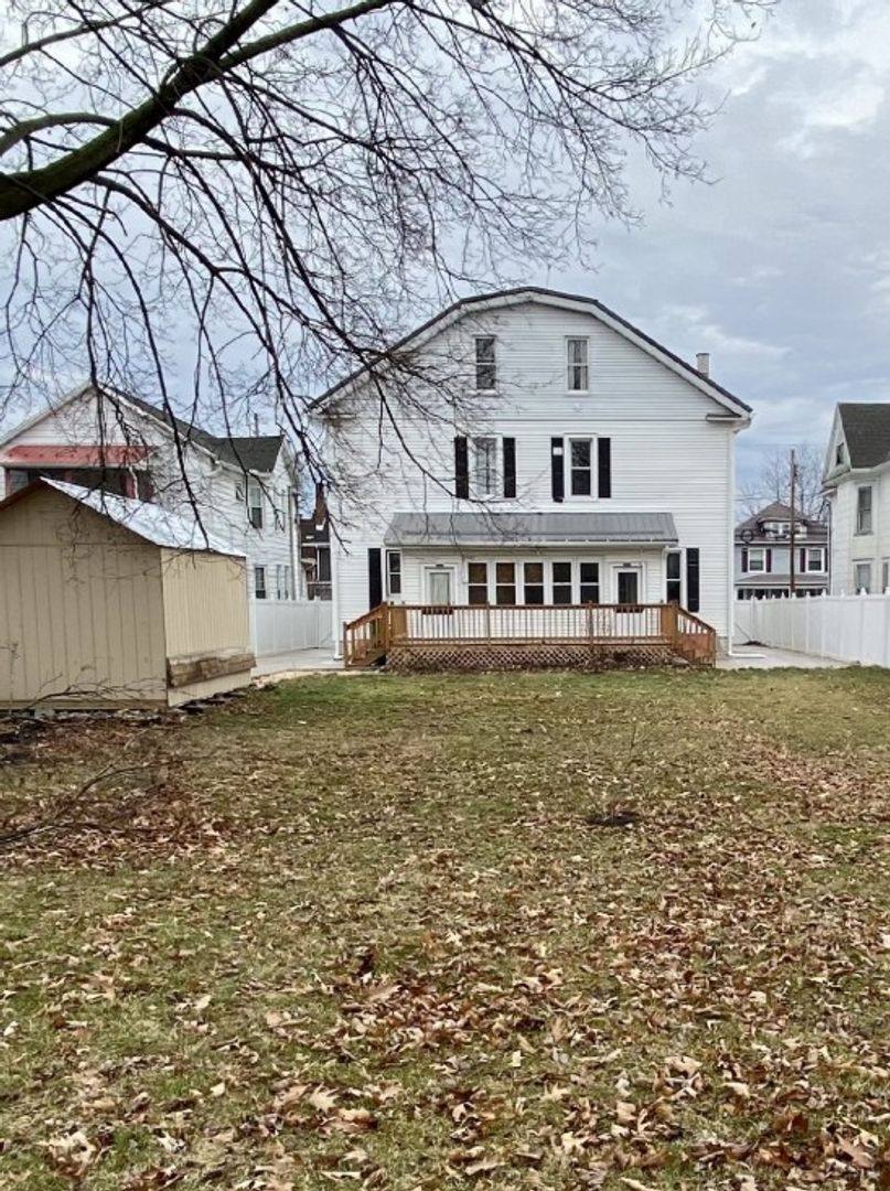 Apartment for rent at 211-213 Montgomery Ave, Pittston, PA 18643