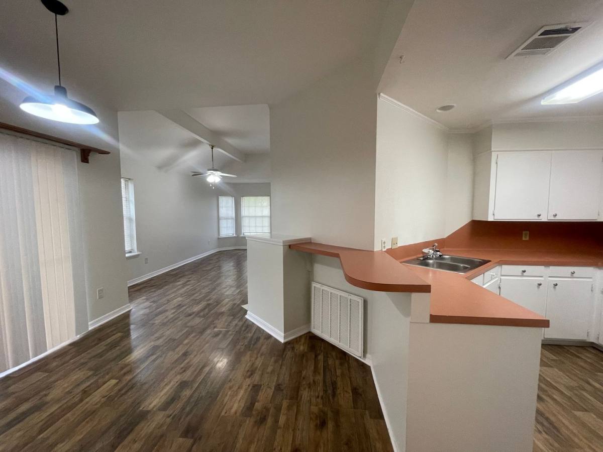 House for rent at 1416 Williamsburg Dr, Bossier City, LA 71112