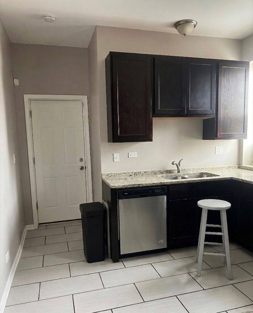 Apartment for rent at 1523 N Harding Ave, Chicago, IL 60651