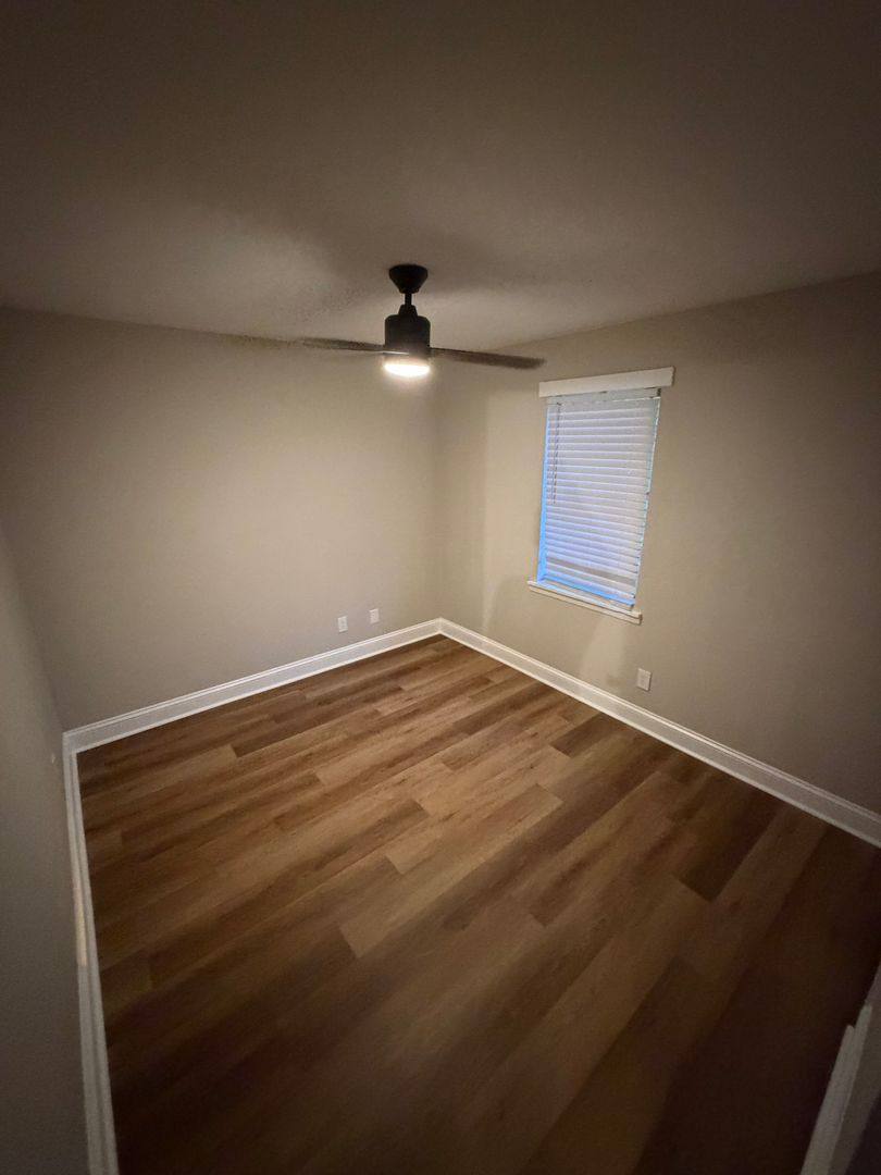 Apartment for rent at 5527 Read St, Charleston, SC 29406