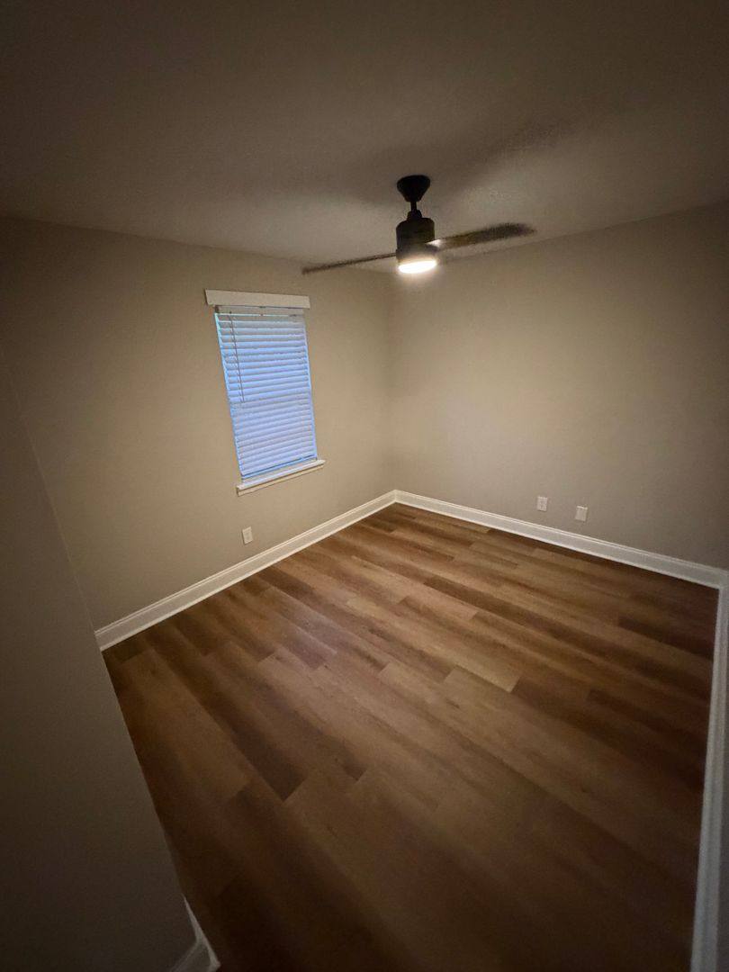 Apartment for rent at 5527 Read St, Charleston, SC 29406
