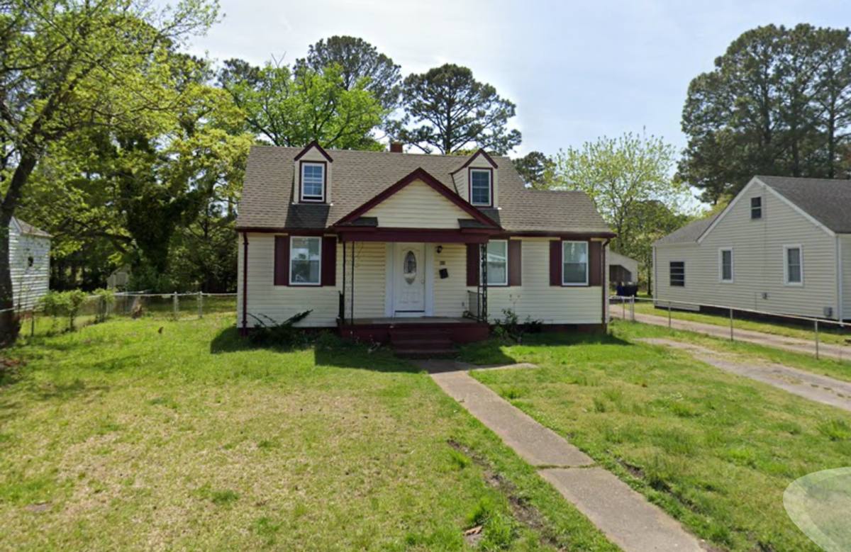 House for rent at 35 S Fairview Circle, Portsmouth, VA 23702