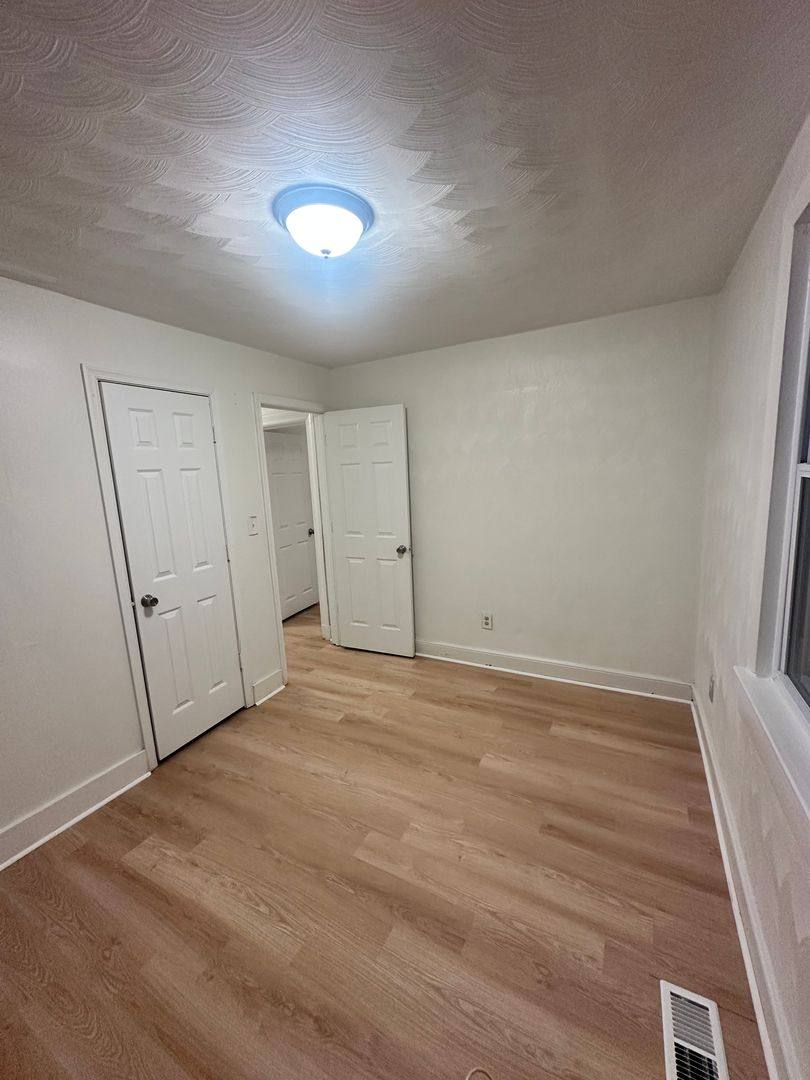 House for rent at 35 S Fairview Circle, Portsmouth, VA 23702