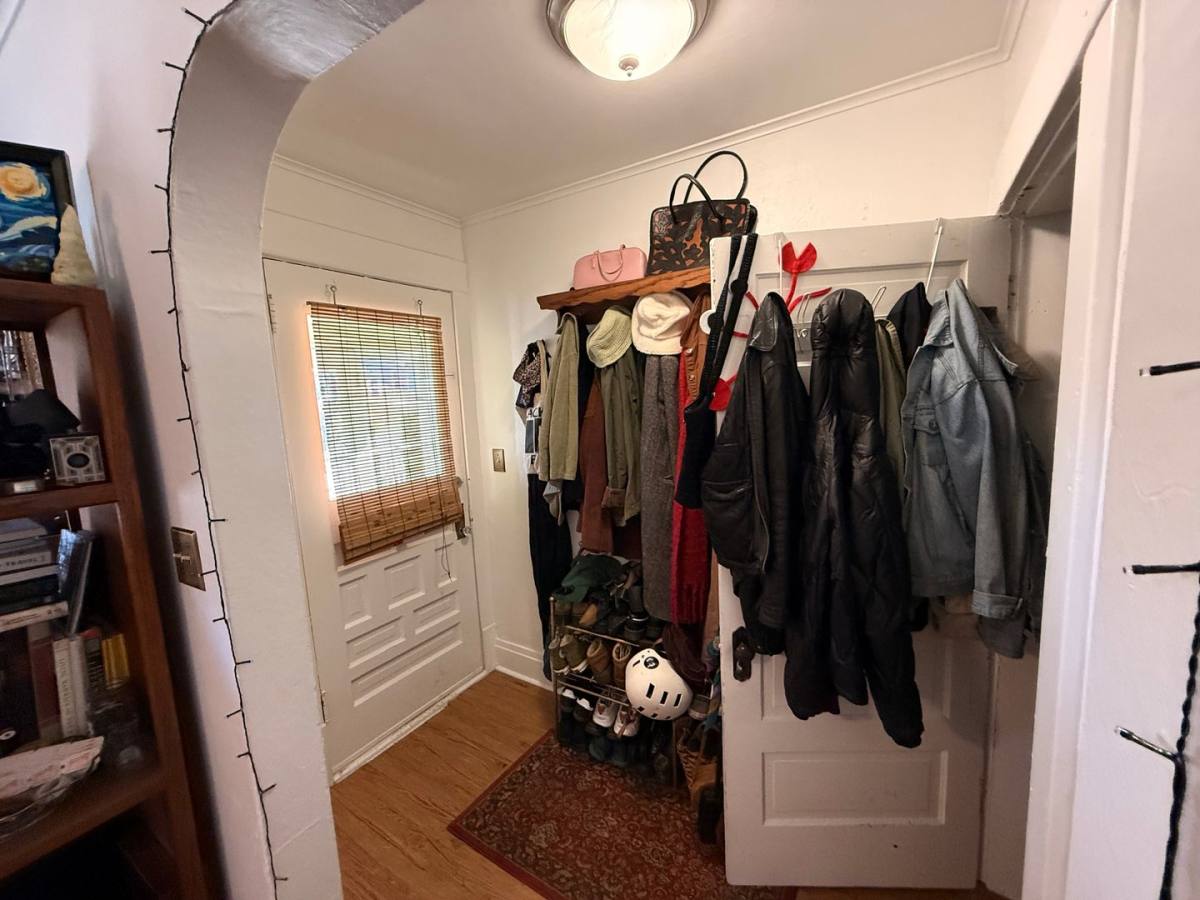 Apartment for rent at 1447 Ellis St, Bellingham, WA 98225
