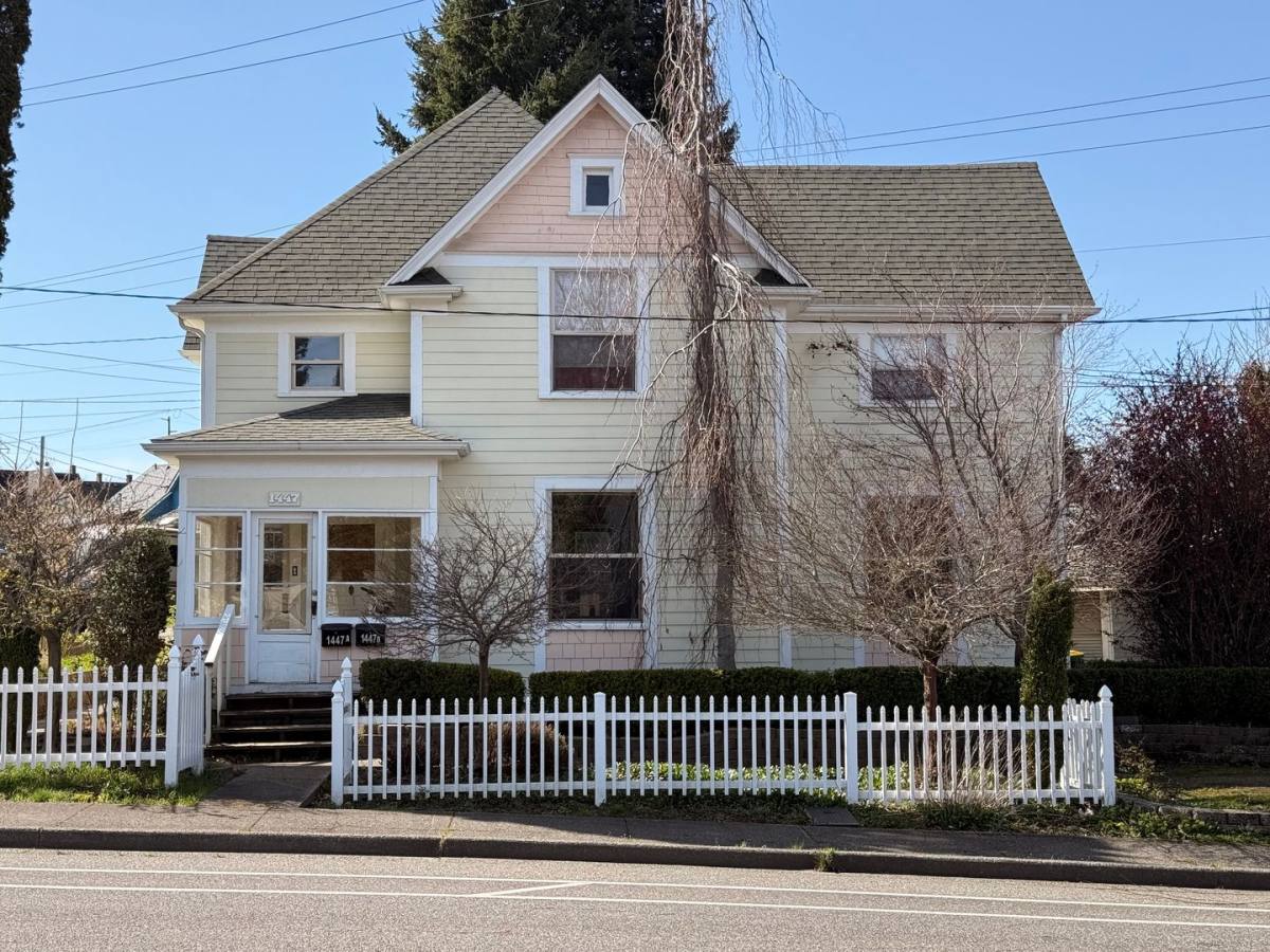 Apartment for rent at 1447 Ellis St, Bellingham, WA 98225