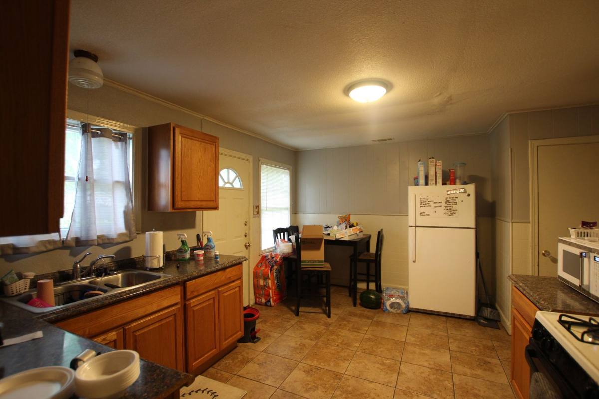 House for rent at 2104 Old Sunnybrook Dr, Tyler, TX 75701